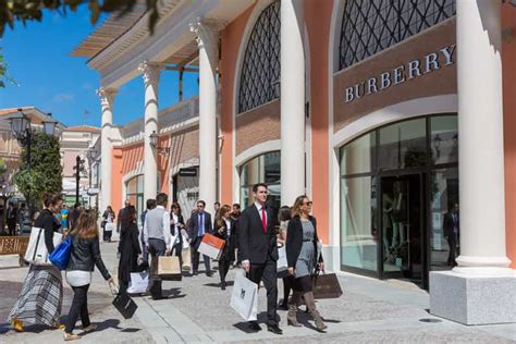 Compras en el mejor outlet de Roma: Castel Romano.